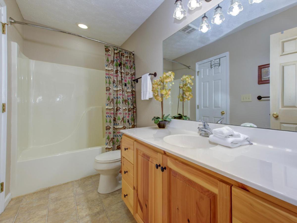 Great Expectations, 3 Bedrooms, Fireplace, Pool Table, Hot Tub, Sleeps 10 Гатлинбург Экстерьер фото
