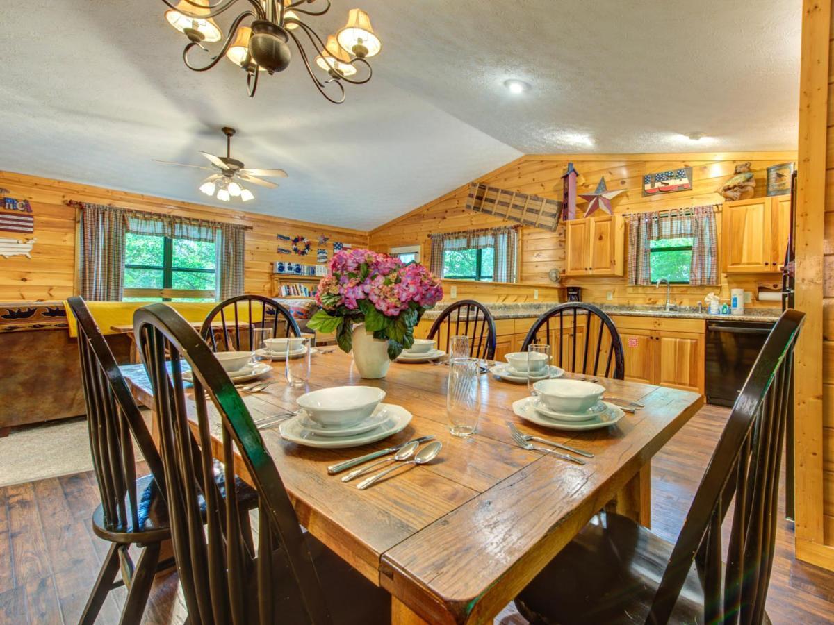 Great Expectations, 3 Bedrooms, Fireplace, Pool Table, Hot Tub, Sleeps 10 Гатлинбург Экстерьер фото